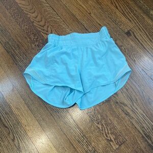 Lululemon Hotty Hot Short 2.5” Sz 2 🔵 🩵 CYAN BLUE🩵 🔵